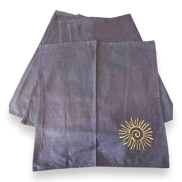 Six Spiral Sun Motif Napkins - Picture 3 of 3